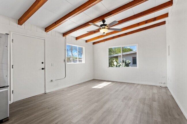 Photo - 1415 E Adelaide Dr Apartment Unit 1419 B