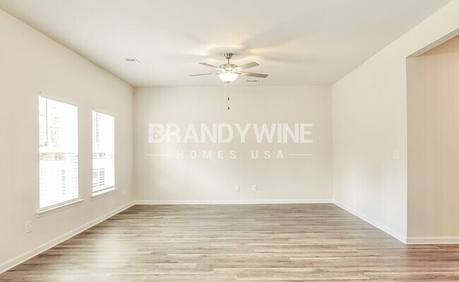 Photo - 916 Hayston Wy