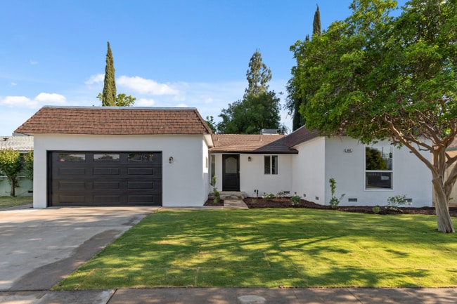 Photo - 660 W Pat Dr House
