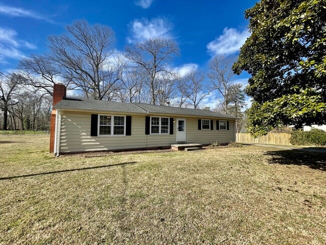Building Photo - 10500 Chalkley Rd Rental