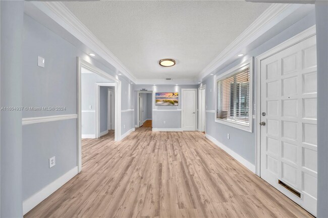 Photo - 2001 SW 37th Ave