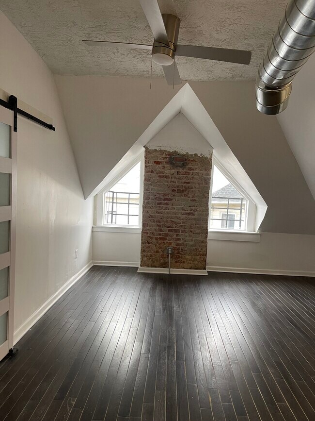 Photo - 2832 Stanton Ave Unidad 3