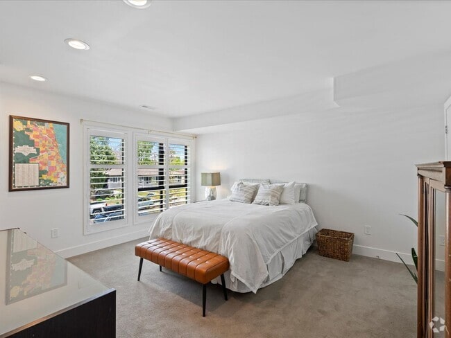 Building Photo - Luxury 4-Bed, 3.5-Bath Denver Home with Ro...