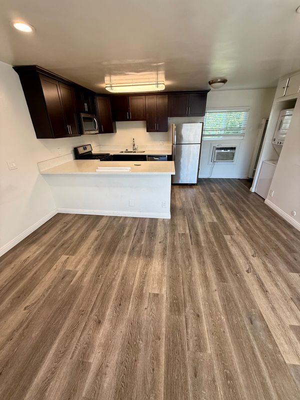 Building Photo - 1305 Garfield Ave