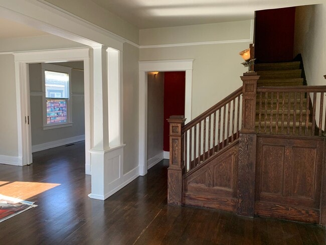 Building Photo - Classy Duplex in Desirable Tacoma area - Close to 6th ****COMING SOON***