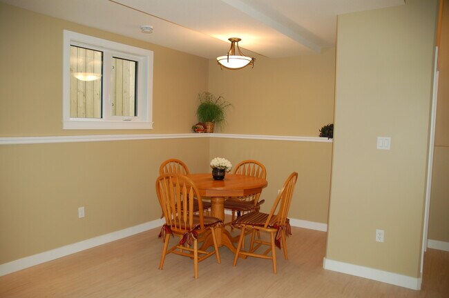 Photo - 1508 Laura Av