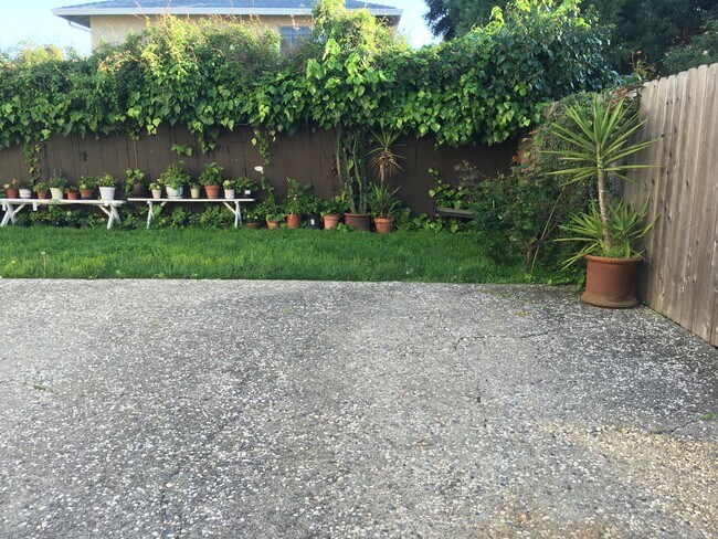 Photo - 1730 Stuart St Unit A