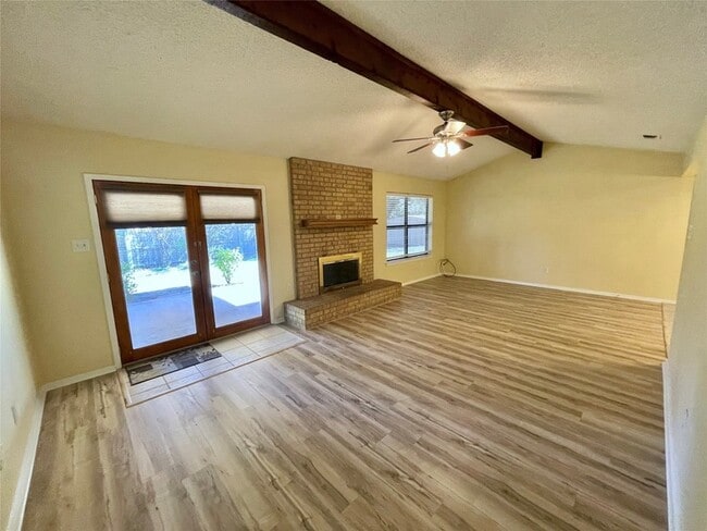 Photo - 706 Heritage Trail