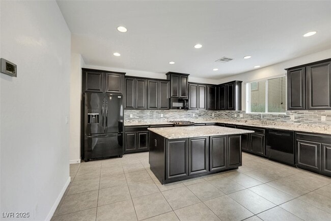Building Photo - 12391 Pinetina St Rental