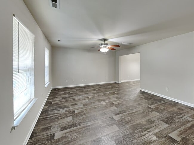 1003 Valley Ridge Rd