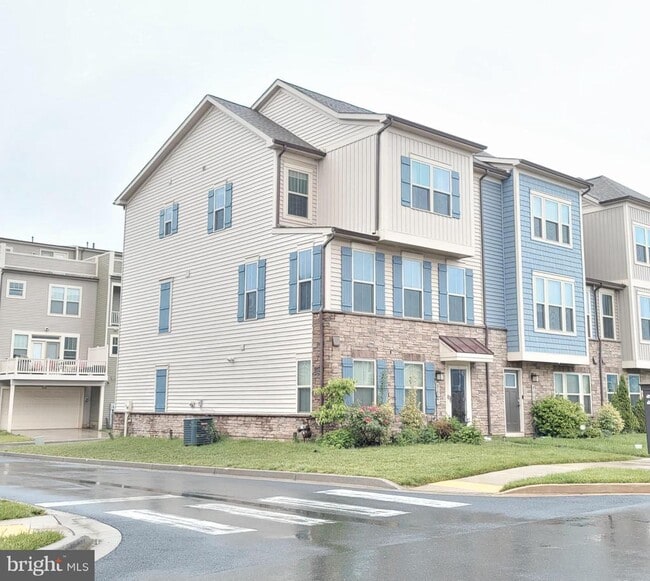 Photo - 8667 Shady Pines Dr Townhome