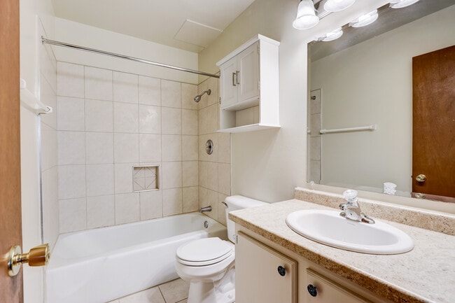 Photo - Charleston East Apartments