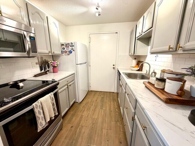Photo - 3 Village Rock Ln Unit 3