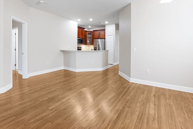 Photo - 3bd/2bth Townhome in Stonehaven. Best Sarasota Location!
