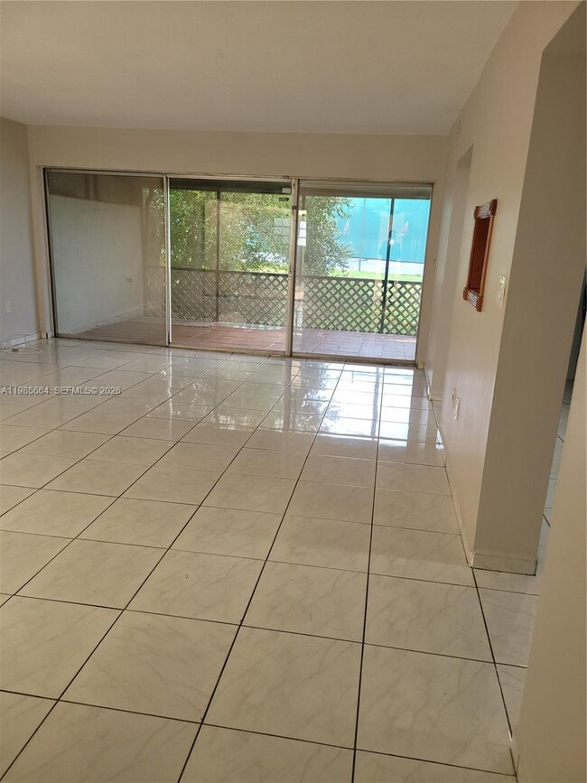 Photo - 14389 SW Kendale Lakes Cir