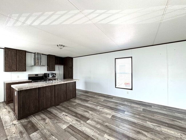 Photo - 16206 Wood Dr