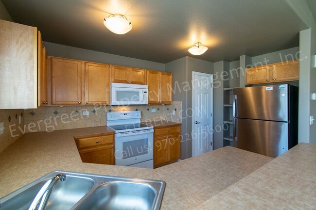 Photo - 2457 Marshfield Ln