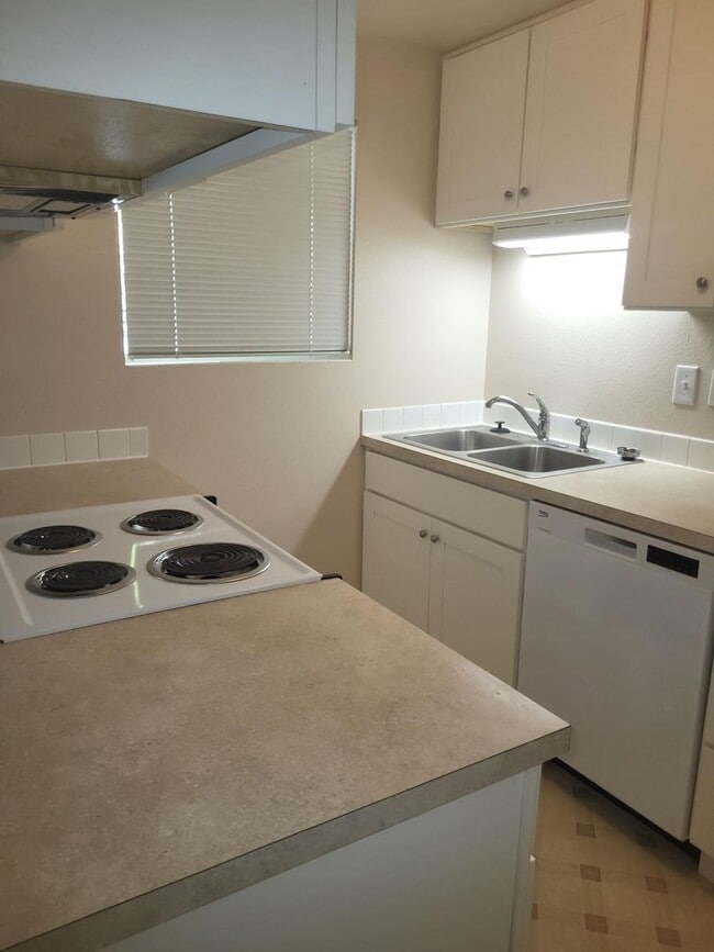 Photo - Watts-8309 Villa Unit 1