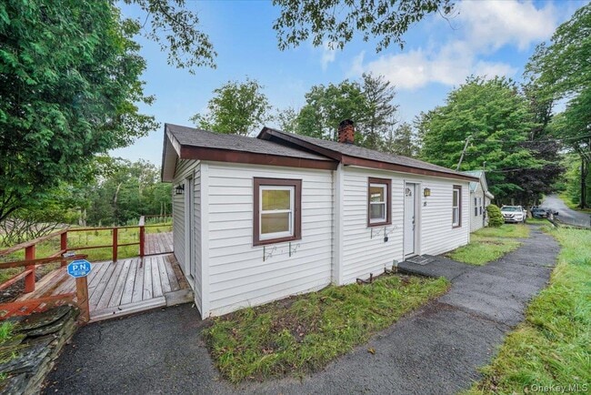 Photo - 15 Old Westbrookville Rd