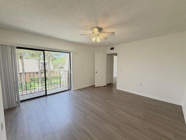 Photo - 5512 55th Way