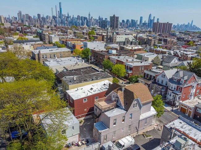 Photo - 446 66th St Unit 3