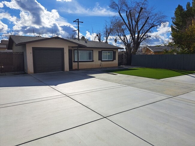 Photo - Nice and Cozy Duplex in the Heart of Hemet is now for rent