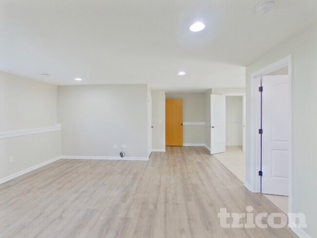 407 Wagon Wheel Cir