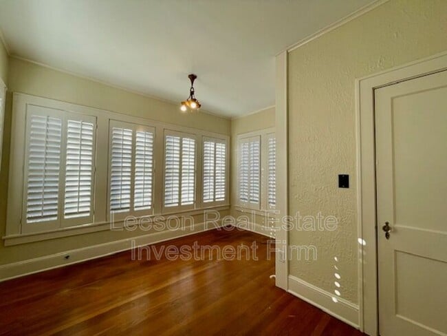 Photo - 458 Forest Ave