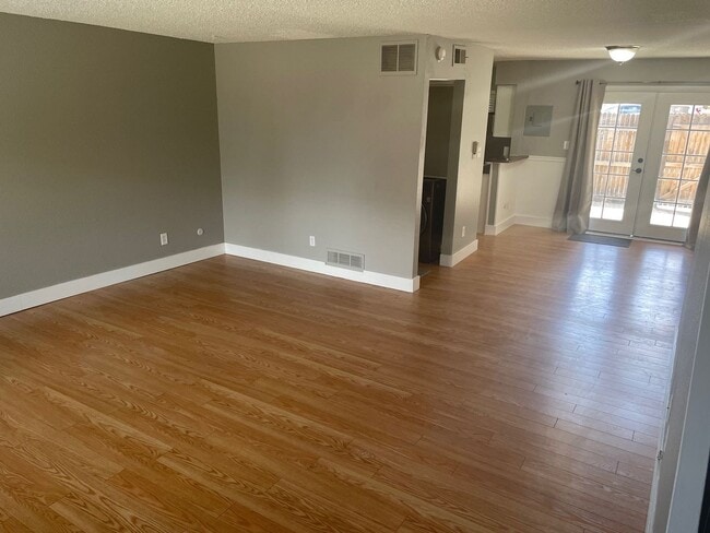 Photo - South Denver, 2 bed 2.5 bath Townhome, 2 Car Parking, Close to Light Rail