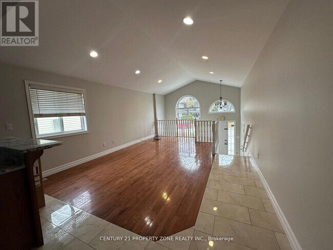 Photo - 975 Albert Rd