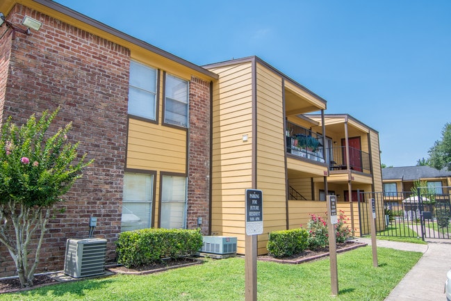 Photo - Willow Ridge Apartments