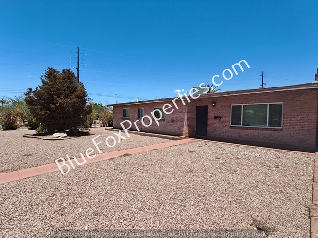Building Photo - 2340 N Hampton St Rental