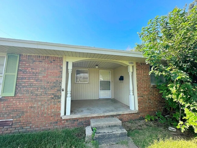 Photo - 3 Bed/1 1/2 Bath/1 Car with Carport