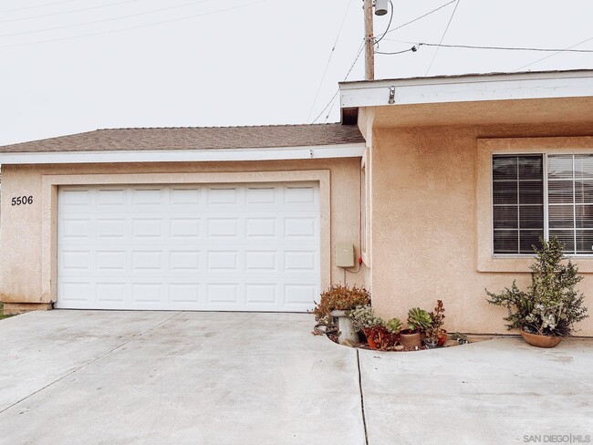 Photo - 5506 Gables St Townhome