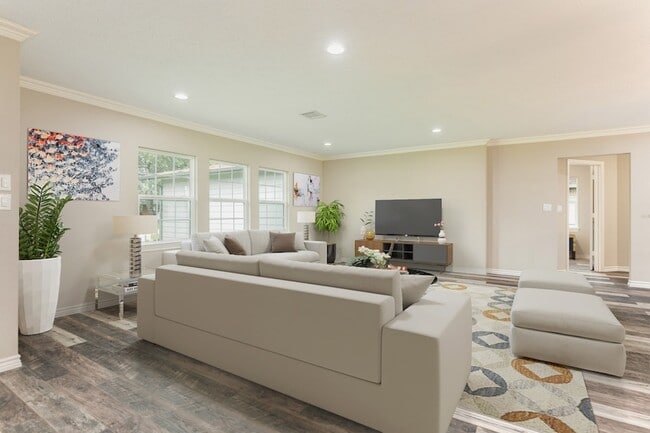 Photo - 1211 Kirsten St