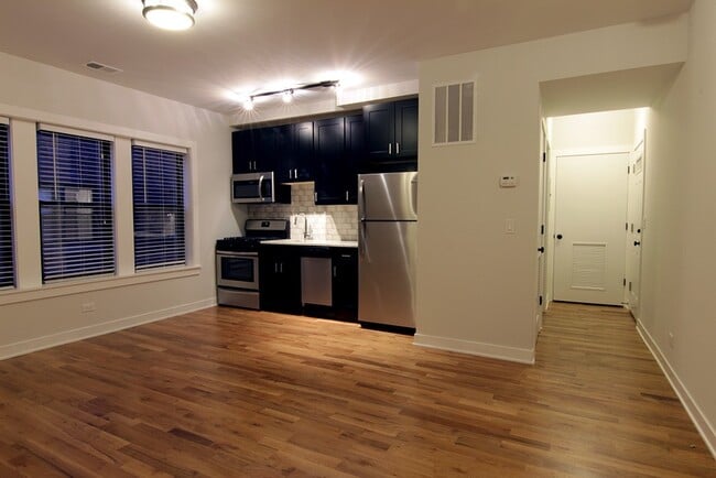 Photo - 2225 W Eastwood Ave Unit A04K