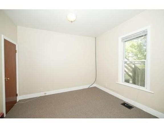 Photo - 27 Magee St Unit 1