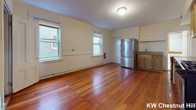 192 Hillside St Unit 1