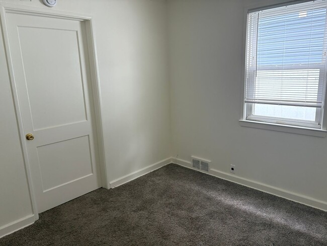 Photo - 611 N Michigan Ave