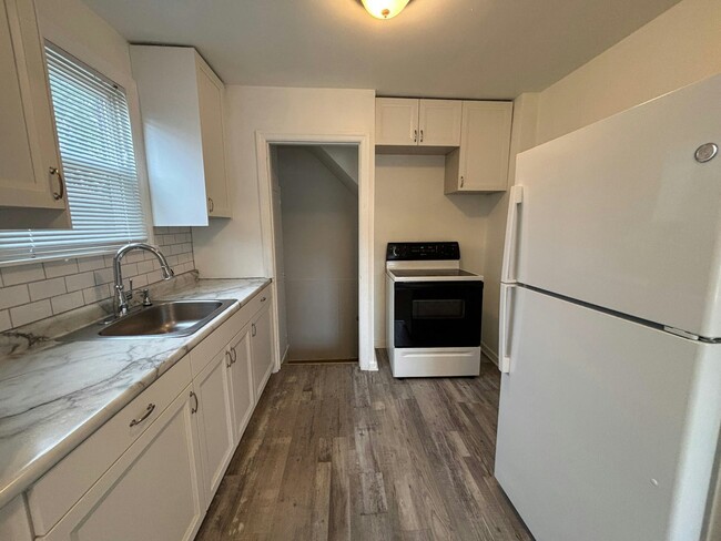 Photo - 23045 Harding Ave