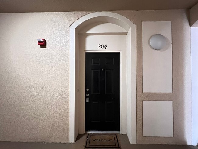 Photo - APARTMENT IN THE METROWEST AREA!
