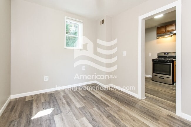 Photo - 312 Charles St