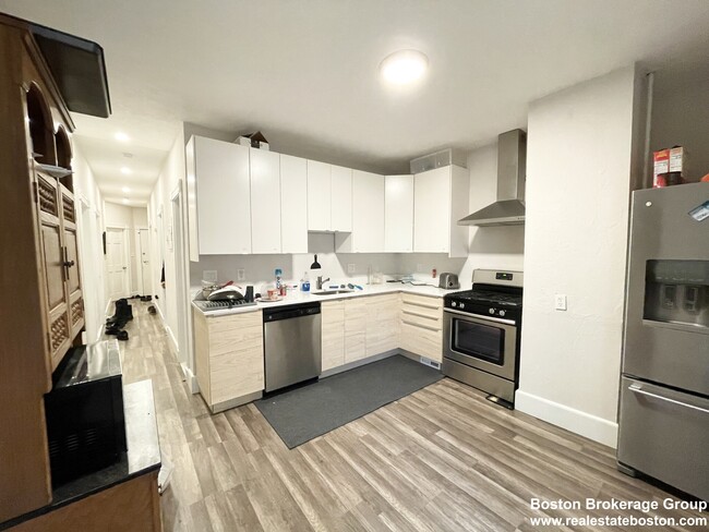 Building Photo - 45 Crescent Ave Rental