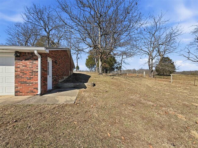 Photo - 2390 Brandenburg Rd