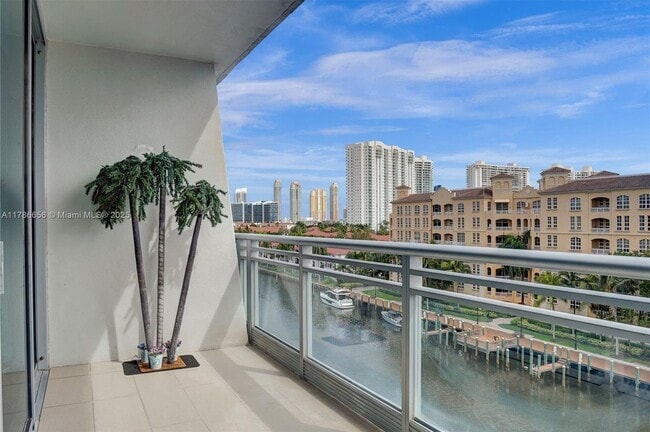 Photo - 2950 NE 188th St Unit 417