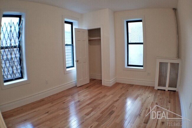 Photo - 3082 Brighton 13th St