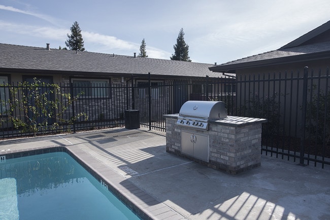 Avanti Apartment Homes