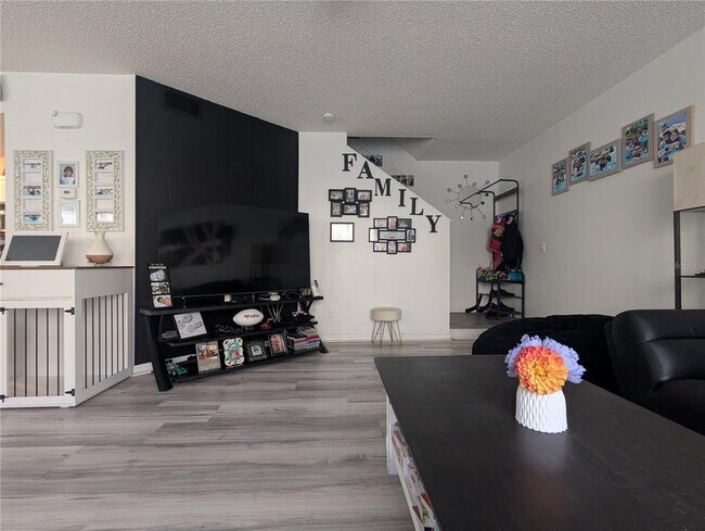 Photo - 10740 Keys Gate Dr