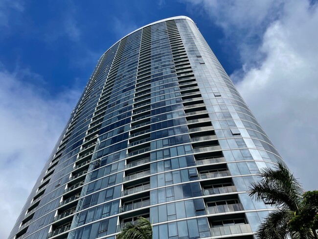 Building Photo - 1296 Kapiolani Blvd Unit 2609