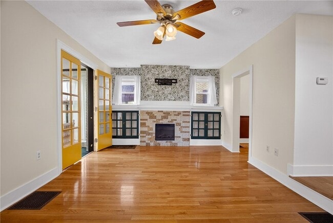 Photo - 1227 Denisonview St